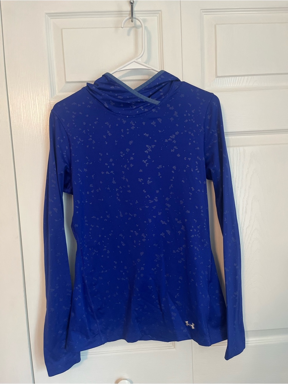 Under Armour Women's M Blue Long-Sleeve Hooded Performance Top